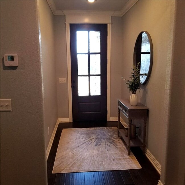 Building Photo - 5810 W Cane Hill Dr
