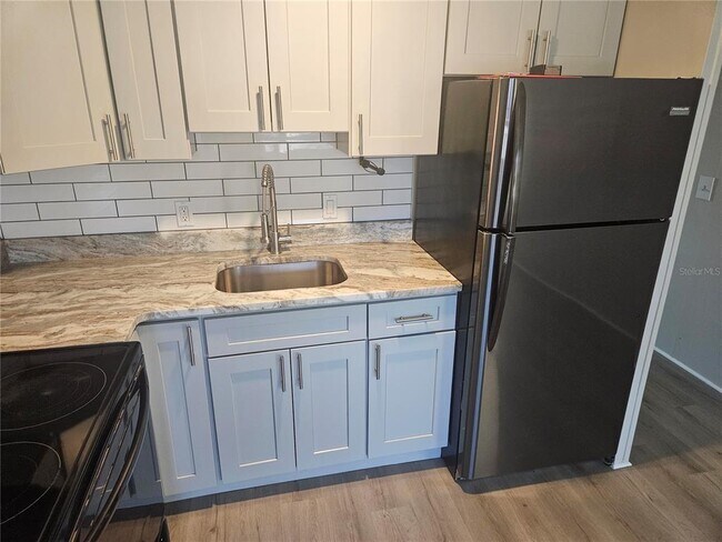 Building Photo - 612 Dogwood Ct