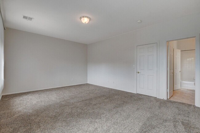 Building Photo - Beautiful 2-Story, 3-Bedroom Home in the H...