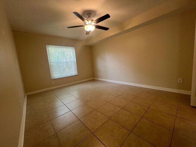 Building Photo - 3019 Bonaventure Cir
