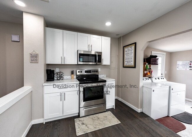 Building Photo - 1309 Florence Ave