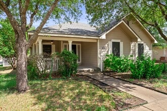 Building Photo - 298 Hogan