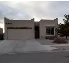 Building Photo - 4 bedroom 2 bath home located in northern ...