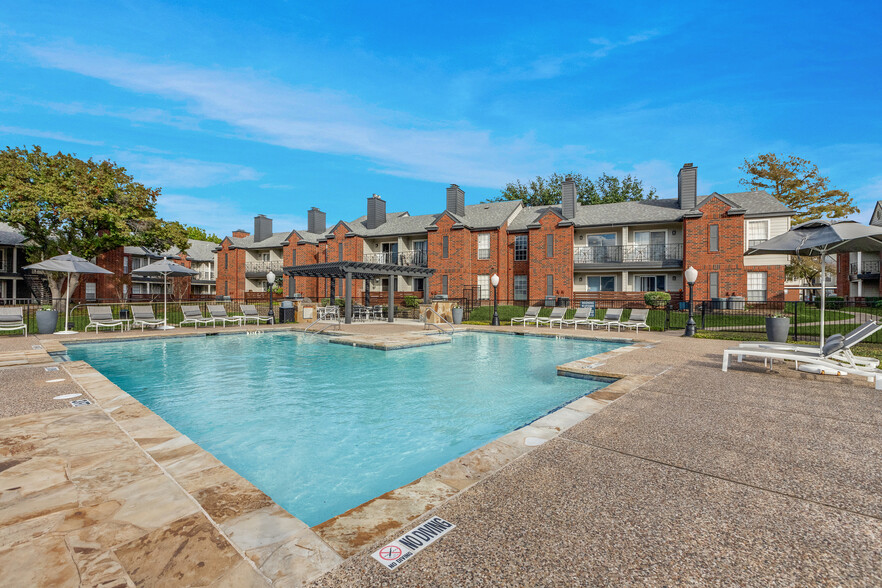 Building Photo - Oaklyn Apartment Homes