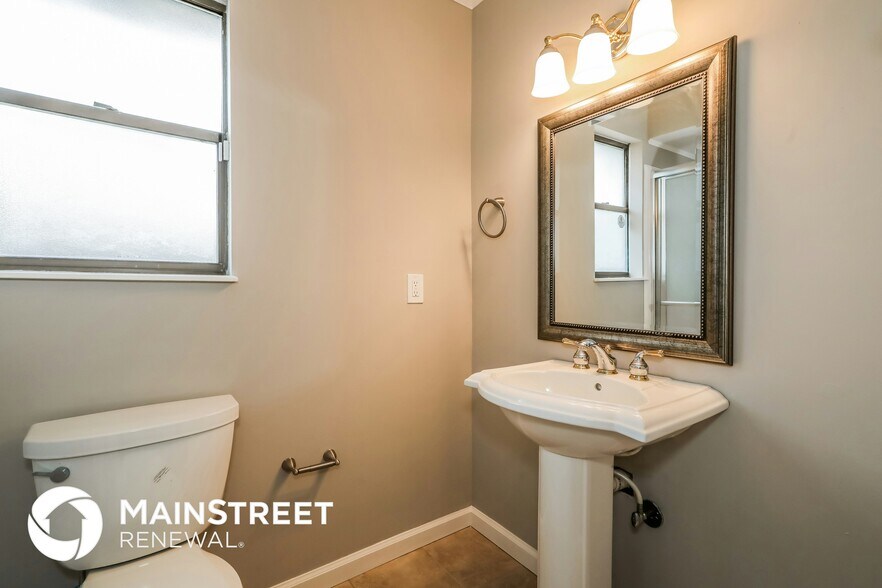 Building Photo - 5282 Buggy Whip Dr N