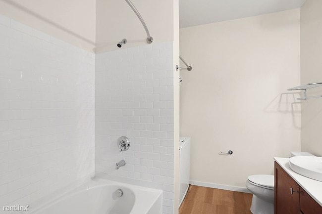 Building Photo - 249 Union Blvd