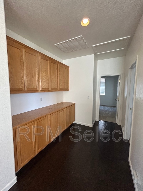 Building Photo - 5085 Lockie Ln