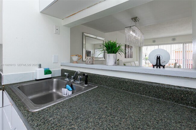 Building Photo - 245 NW 109th Ave