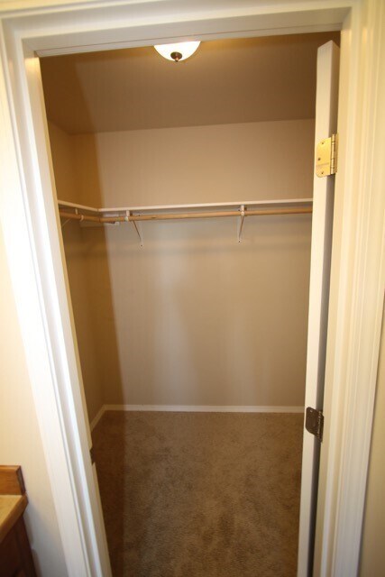 Building Photo - 3 Bedroom Townhouse near Midtown!