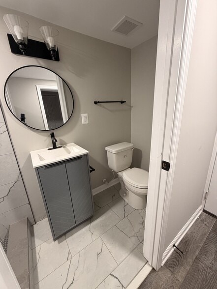 Building Photo - 1303 Kennedy St NW