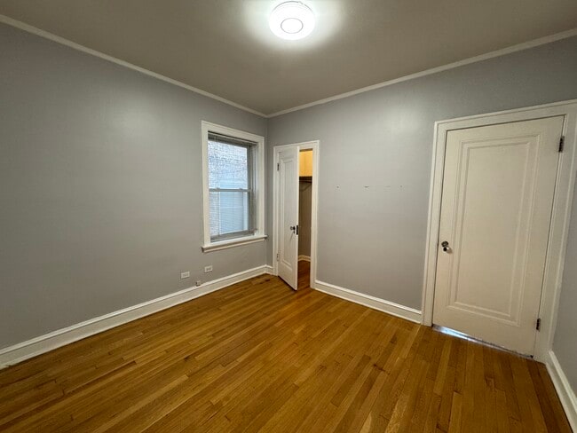 Building Photo - 4907 N Washtenaw Ave