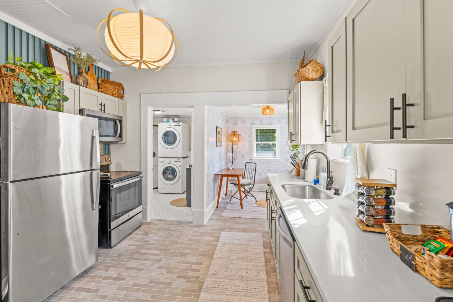 Building Photo - 808 Carrick St