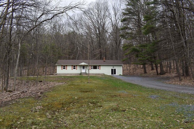 Building Photo - 6785 Middle Grove Rd