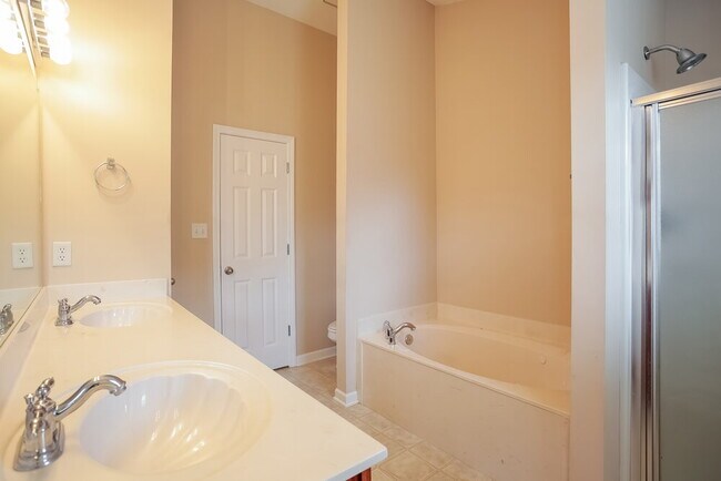 Building Photo - 2745 Dry Well Cove