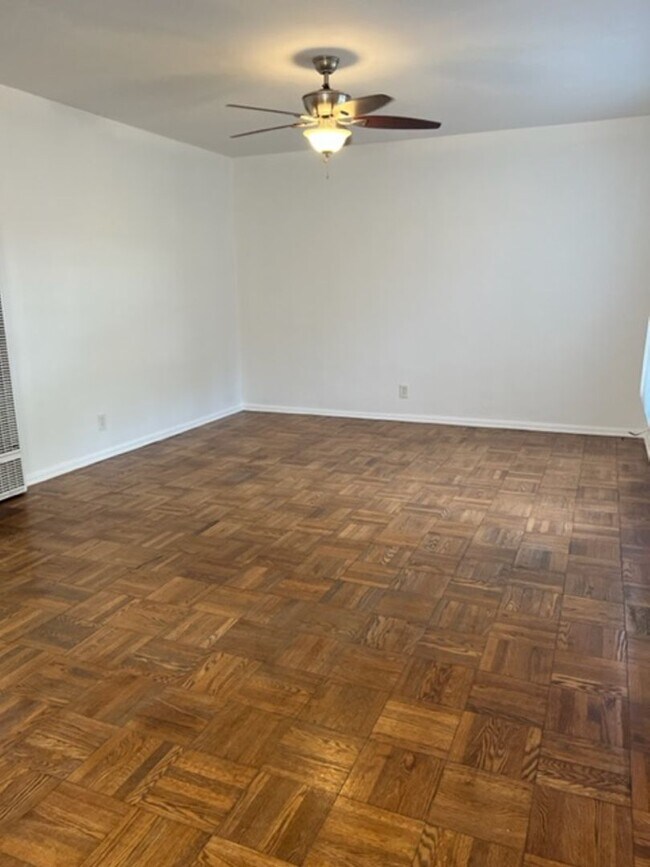 Building Photo - 2709-2711 Broadway Ave