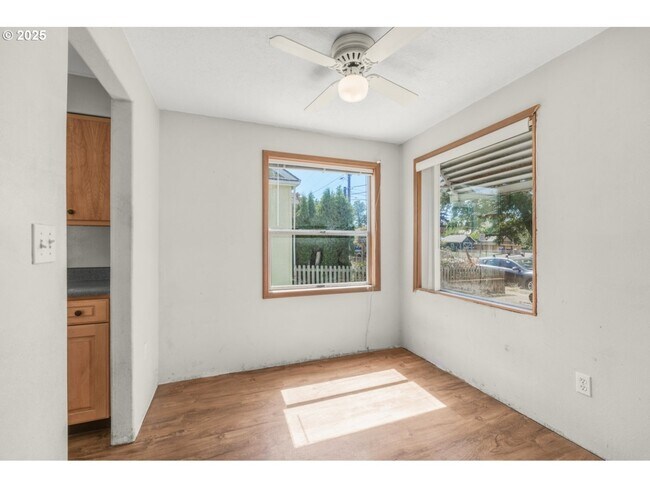 Building Photo - Warner Street Northeast