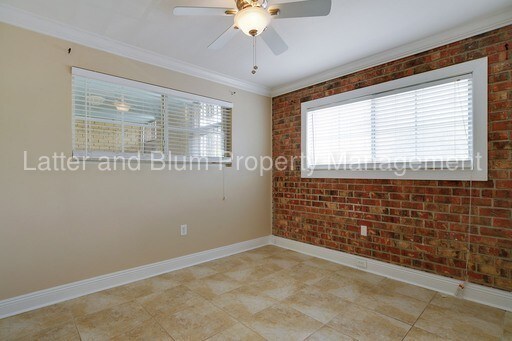 Building Photo - 3350 Wyoming St #203