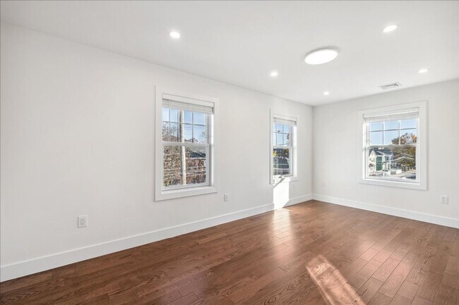 Building Photo - See YT Tour!  State-of-The-Art, Lux Home w...