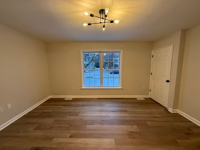 Building Photo - 328 Myrtle Ave