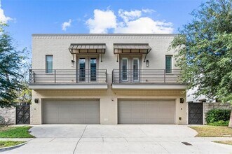 Building Photo - 406 Foch St