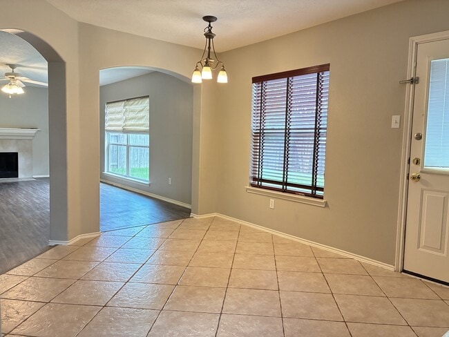 Building Photo - 12402 Ravens Chase Ln