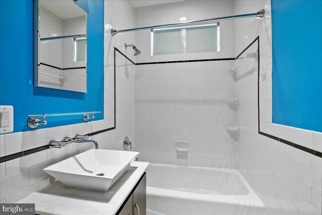 Building Photo - 2355 Ashmead Pl NW