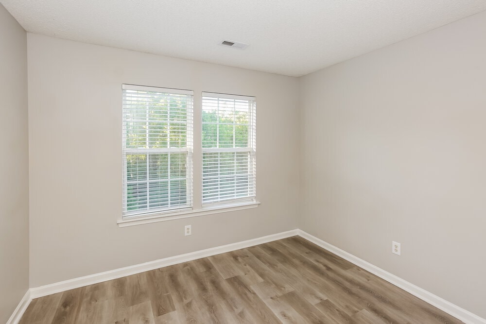Building Photo - 2954 Hawick Commons Dr