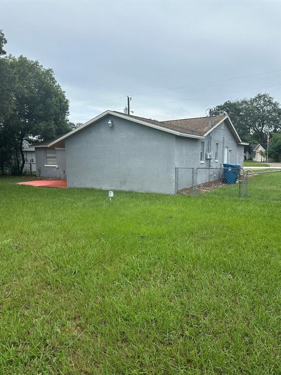 Building Photo - 1529 Larkin Rd