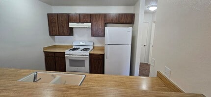 Building Photo - 7240 Sombrilla Ave