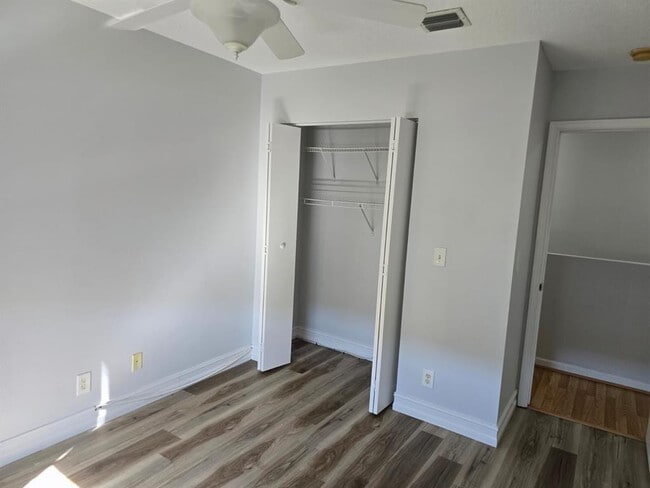 Building Photo - 4768 SW 14th Ct