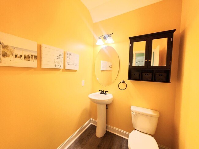 Building Photo - Gorgeous Home In Turnberry Subdivision