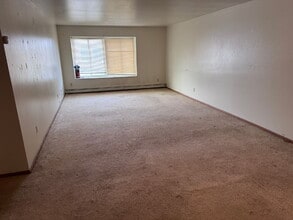 Building Photo - 2-Bed, 2-Bath Condo in Brown Deer