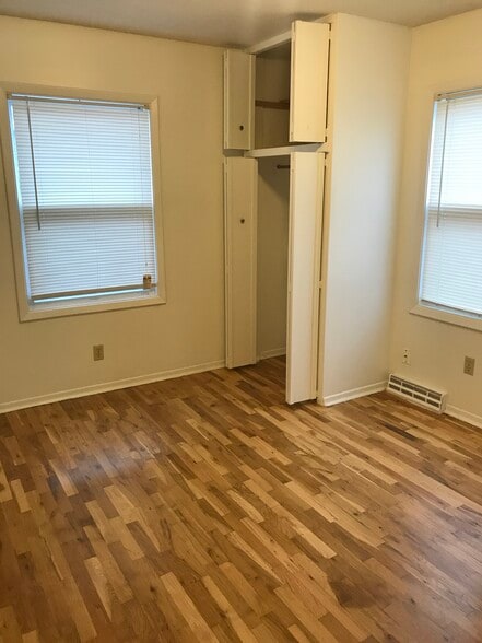 Building Photo - 2719 8th Ave N