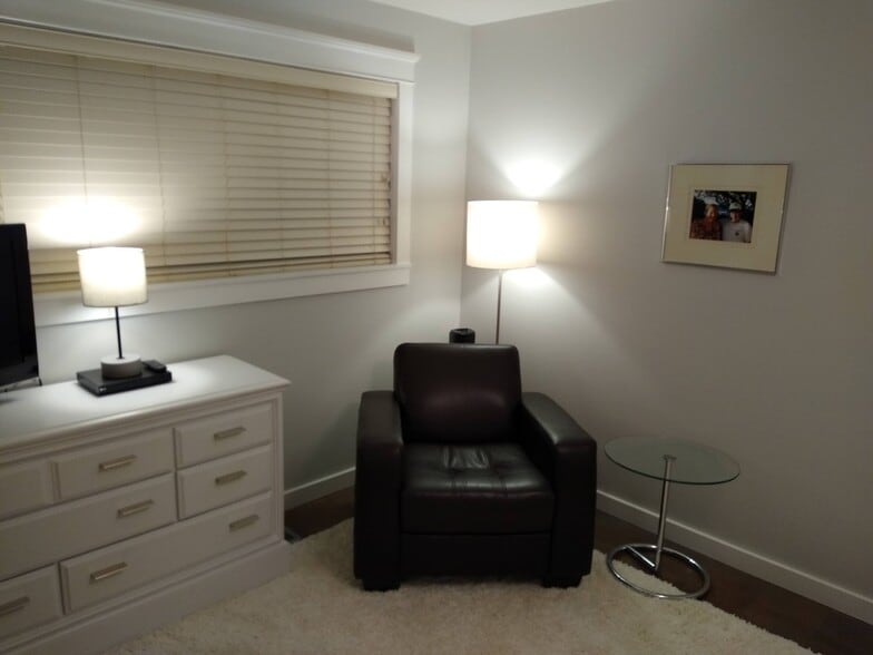 Master Bedroom Main Floor - Northeast - 3905 Almira Dr
