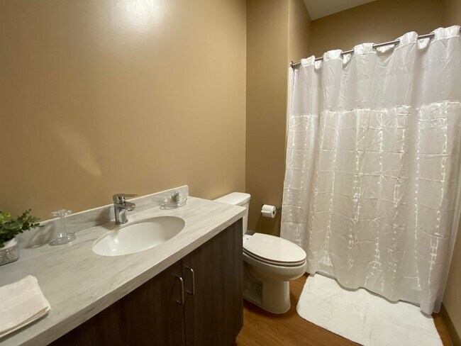 Building Photo - 83 Hanover St