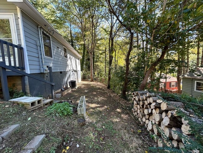Building Photo - Kenilworth - Adorable 2 Bedroom House