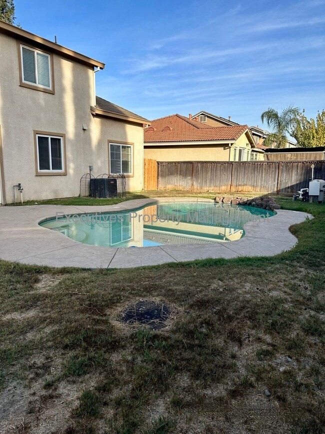 Building Photo - 182 Oleander Dr