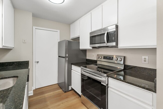 Building Photo - Silver Spring Condo with Modern Comforts and Active Lifestyle Amenities