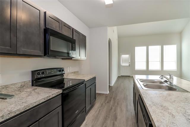 Building Photo - 8201 Camellia Rose Dr