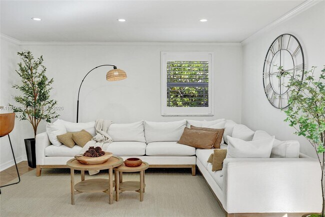 Building Photo - 1844 NE 26th Ave