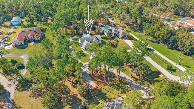 Building Photo - 3590 10th Ave NE