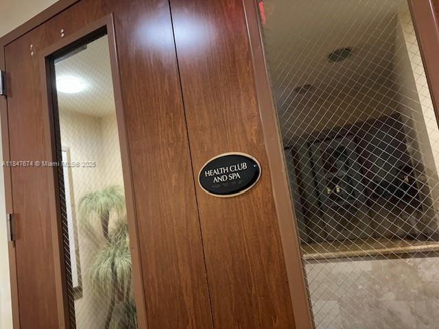 Building Photo - 19501 W Country Club Dr