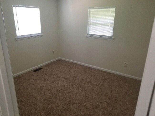 Building Photo - 151 Spirit Cir