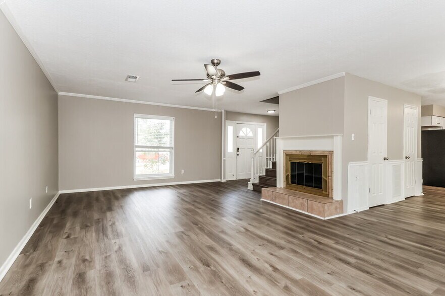 Building Photo - 17930 Cypress Spring Dr