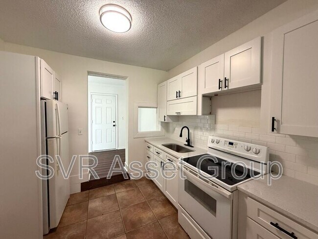 Building Photo - 6204 Terry Parker Dr N