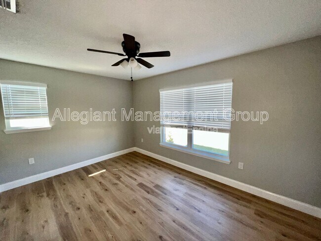 Building Photo - 341 Cortez Ct