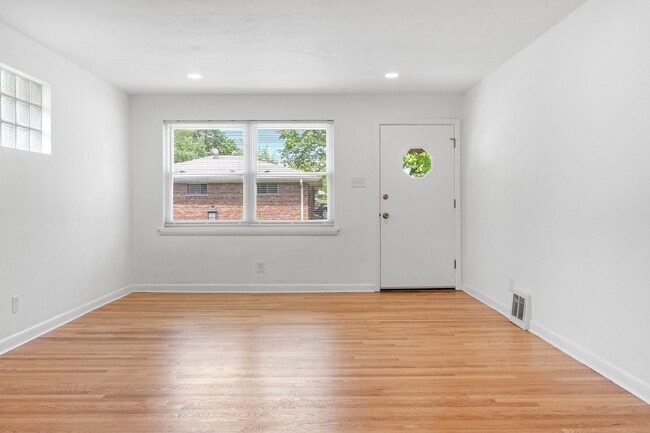 Building Photo - 9028 Stansberry Ave