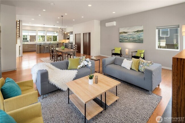 Building Photo - 3bd/2.5ba Seattle Home