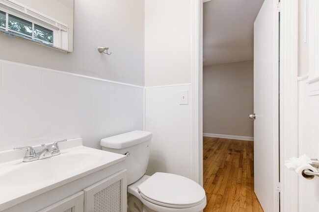 Half Bath - 5 W Gantt Cir