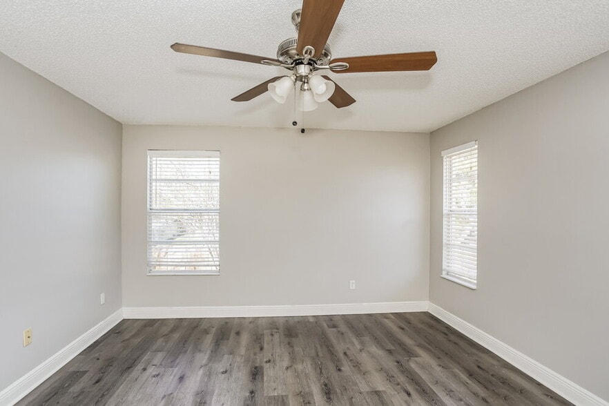 Building Photo - 1518 Crossridge Dr